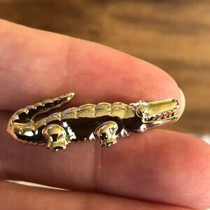 Vintage Gold Tone Alligator Brooch Pin Small Lapel Animal Jewelry 80s 90s 1.1"